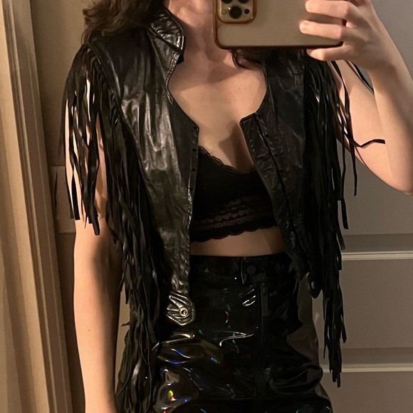 Handmade leather fringe vest - Picture 3 of 4